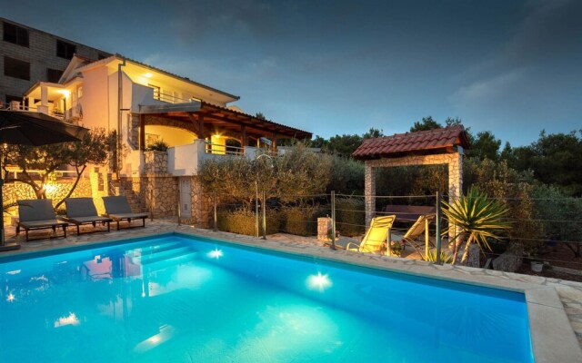 Nice Home in Rukavac With Wifi and 4 Bedrooms