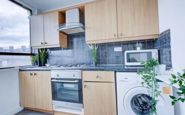 Kilburn Private Family Apartment