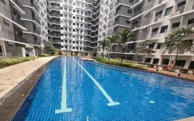Shore 3 T2 10thflr  w Balcony Pool View