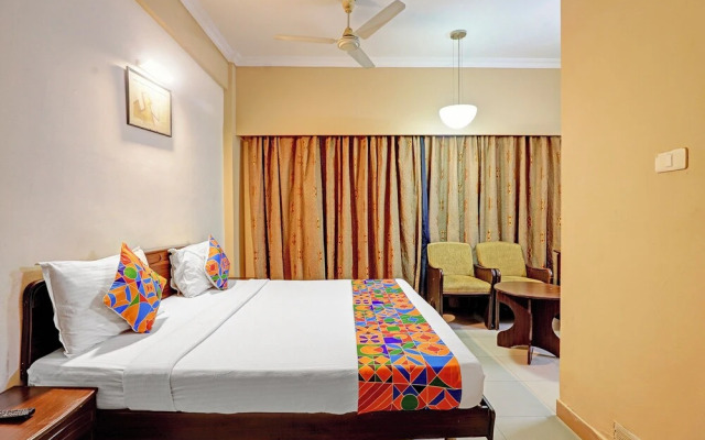 Fabhotel The Royal Plaza