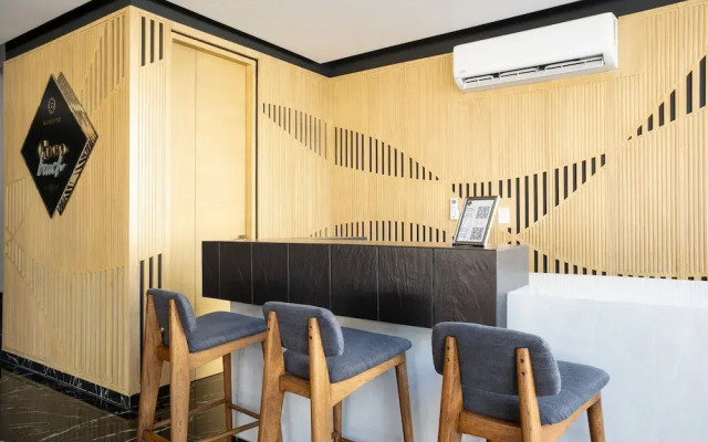 Menesse Studio 1 Bedroom Home