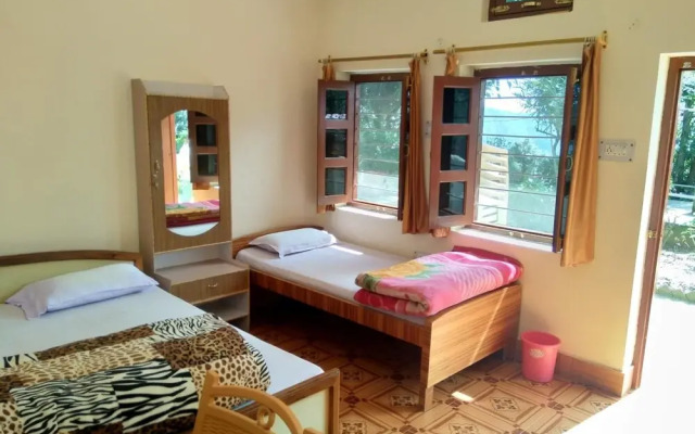 StayApart - Maa Anadmayee Guest House
