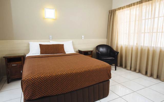 City Oasis Inn Townsville, SureStay Collection by BW