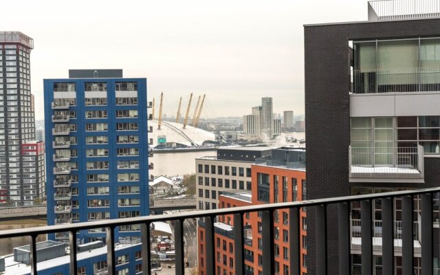 Superb 2BD Flat With Breathtaking Views!