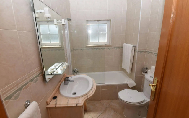 Praia da Lota Resort - Hotel & Apartments