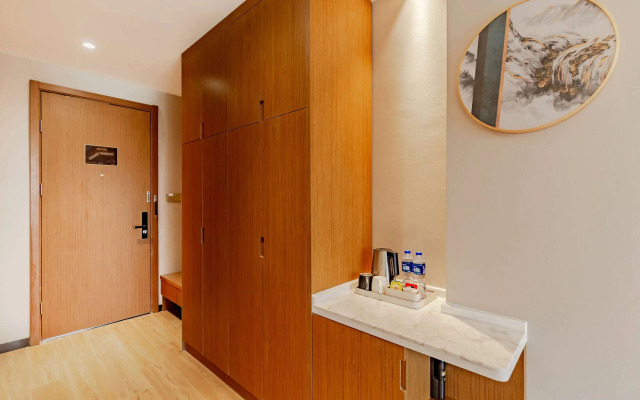 Howard Johnson Lakeview Hotel Huaibei
