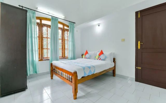 OYO 17351 Home Hill View 3BHK Chembothara