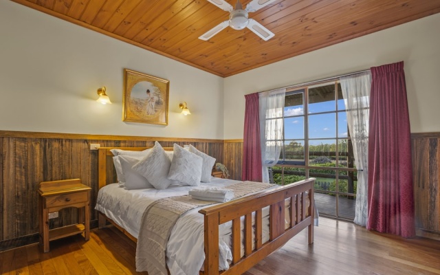 StayAU Sunset Cottage 2BR Farm Retreat – Guest Rooms – Melbourne