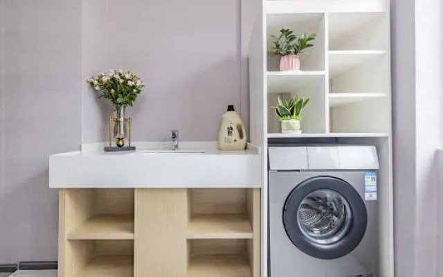 Jingan Wisdom Hotel (Lincang Minsheng Middle School Municipal Government Branch)