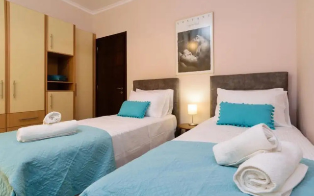 Stunning Comfortable Family House in Chania