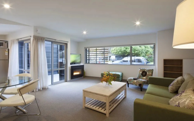 22 Hallenstein St - Managed by Staysouth.com