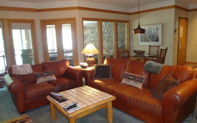 Chateaux Dumont #2716