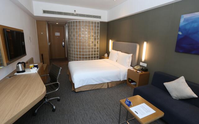 Holiday Inn Express Shanghai Jinsha by IHG
