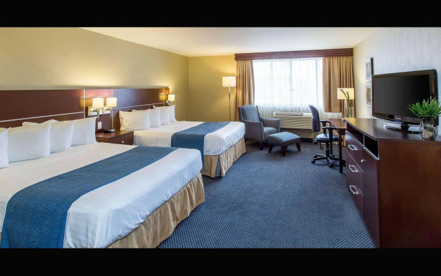 Quality Inn and Suites Brossard