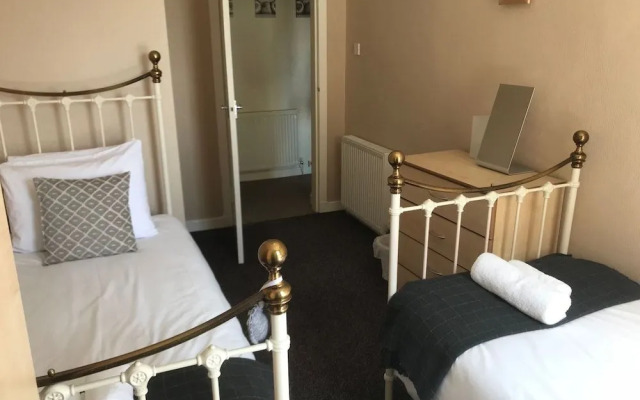 Crags View Apartment