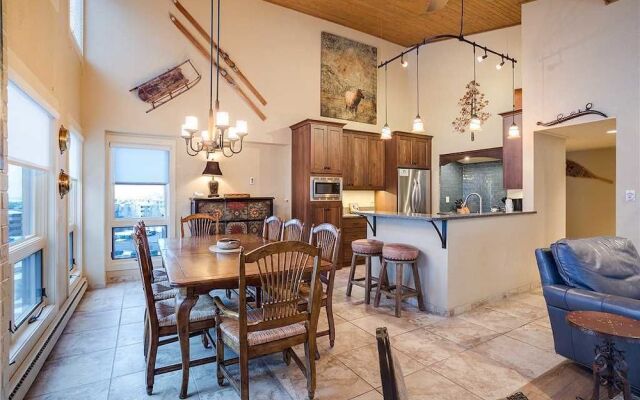 Dulany At Gondola 504