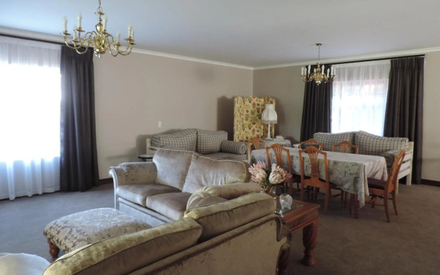 Milkwood Lodge - Hermanus