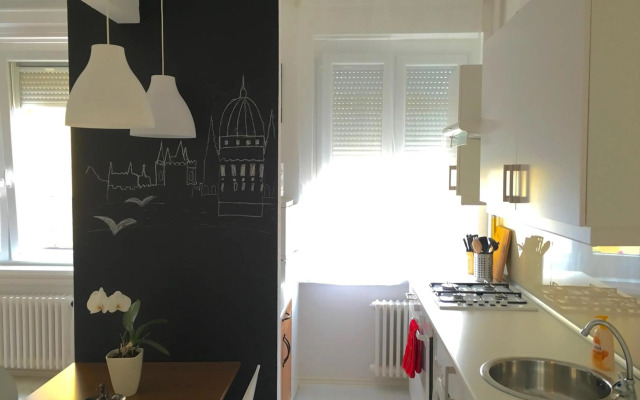 Standard Apartment by Hi5 - Károly 23.