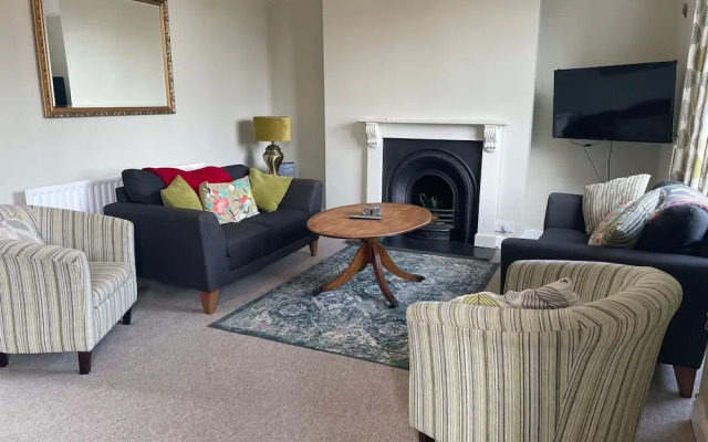 Large Family Getaways Metres From the Beach
