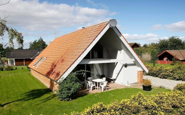 8 Person Holiday Home in Juelsminde