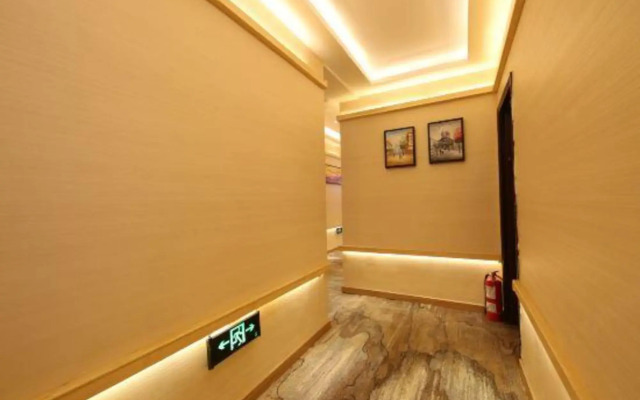 Xinzheng Venice Fashion Hotel (Xinhua Road Zhonghua Road)
