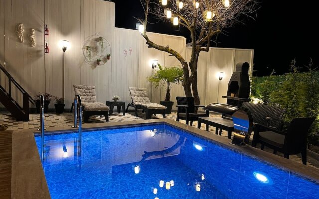 İnce Bungalov