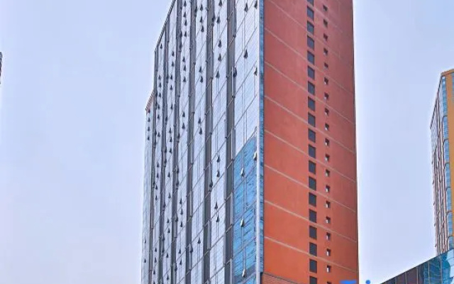 Tinglan Apartment Hotel (Qingdao May Fourth Square MIXC)