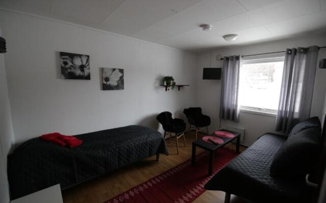 Lyngenfjord, Frøyas hus