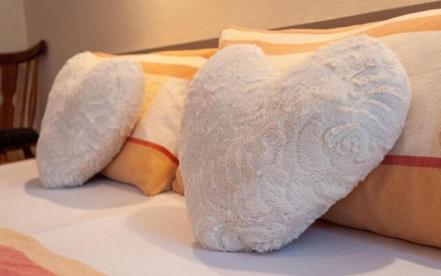 Wooden Apartment in Hainzenberg near Ski Bus