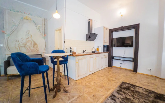 Opera apartments