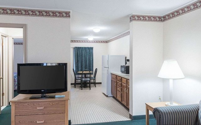 Rodeway Inn And Suites