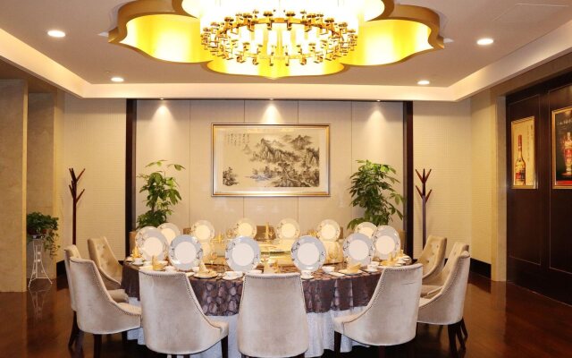 QueenSir International Hotel