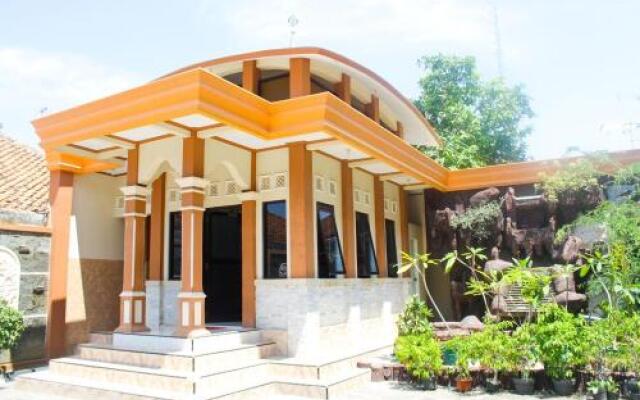 Hotel WIWI PERKASA 2