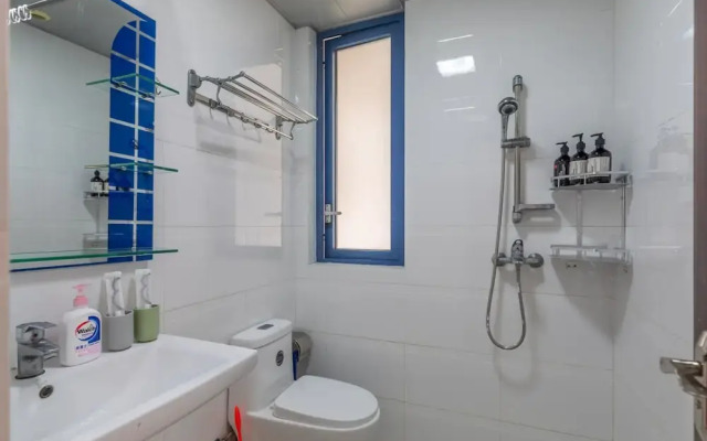 Locals Boutique Apartment Jiuzhou Port.1