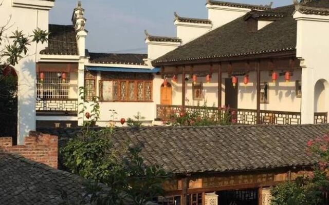 Zhangjiajie Base Youth Hostel