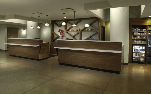 Fairfield Inn  Suites Dallas Downtown