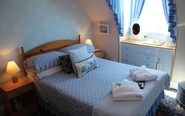 Rolling Waves Hotel - Guest house