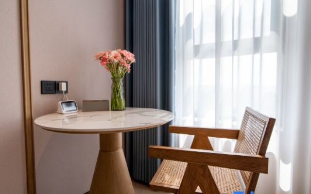 One side of the wilderness hotel