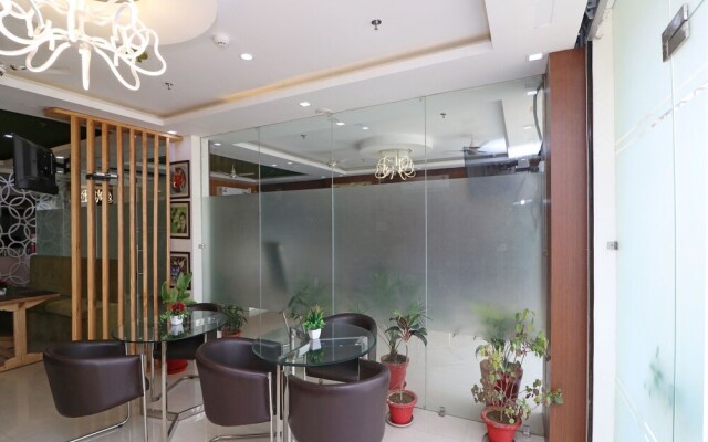Oyo 14909 Hotel Vivid