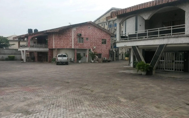 Starking Suites