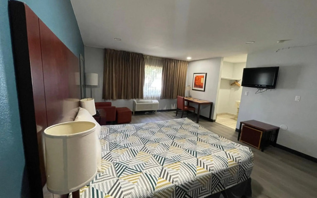 Portside Inn & Suites