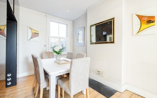 Bright Welcoming Apartment With Terrace, Fulham 3 bed