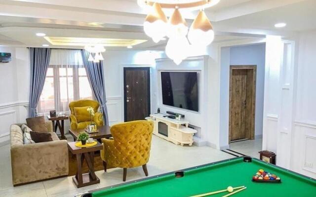 3 bedroom with gym ,pool and balcony