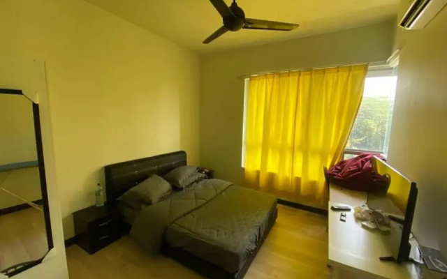 126 Larkin Studio Homestay