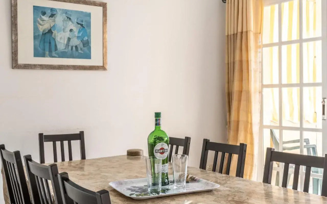 Las Flores 5 - Large townhouse