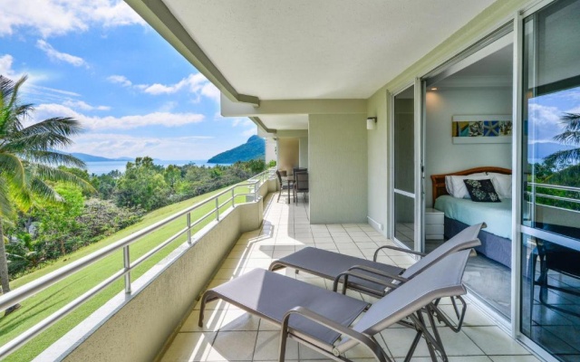 Poinciana 011 Deluxe 2 Bedroom Apartment Centrally Located With Golf Buggy – Balcony – Hamilton Island