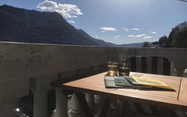 Larius balcony on the lake