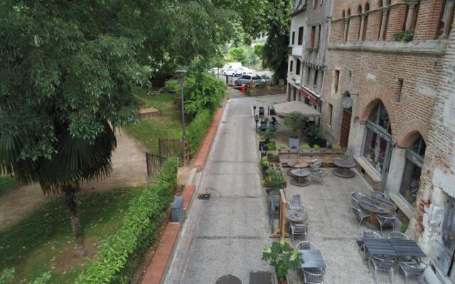 COEUR HISTORIQUE Appartement T3 dans bâtisse XVème