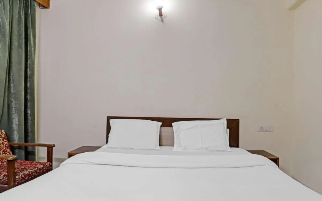OYO 84081 Hotel Suhani Katra
