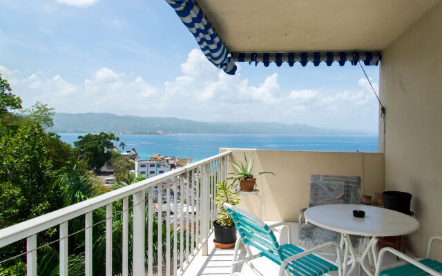 Sky View Beach Studio - Montego Bay Club